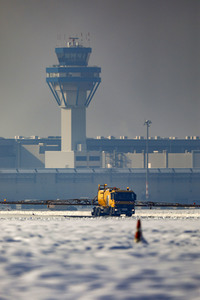 Winterdienst auf dem Flughafen Köln/Bonn