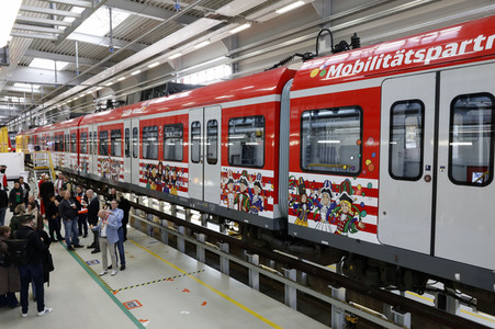 Präsentation der Karnevals S-Bahn für die Session 2024 in Köln