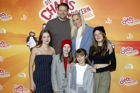 Filmpremiere 'Die Chaosschwestern und Pinguin Paul' in Köln