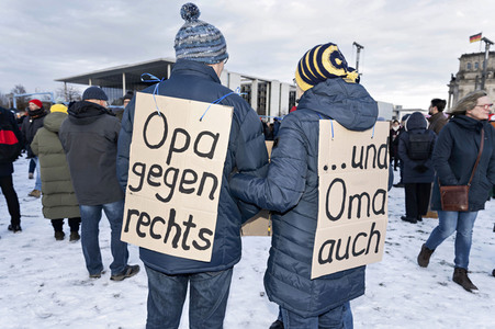 Demonstration gegen Rechtsextremismus in Berlin