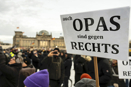 Demonstration gegen Rechtsextremismus in Berlin
