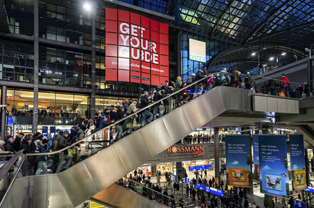 Demonstration gegen Rechtsextremismus in Berlin