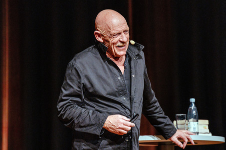 Talk und Lesung mit Joe Bausch in Hof
