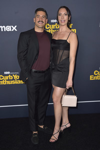 Season 12 Premiere 'Lass es, Larry!' in Los Angeles