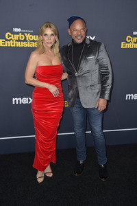 Season 12 Premiere 'Lass es, Larry!' in Los Angeles