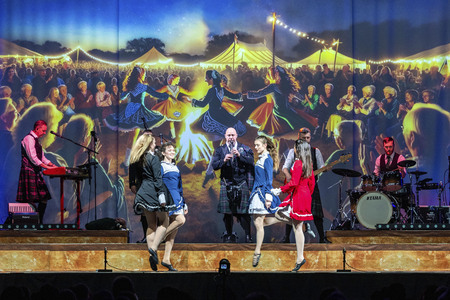 Tanzshow 'Cornamusa - World of Pipe Rock and Irish Dance' in Erf