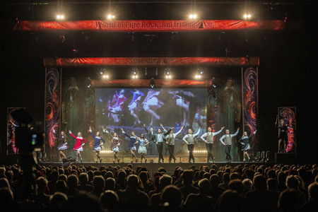 Tanzshow 'Cornamusa - World of Pipe Rock and Irish Dance' in Erf