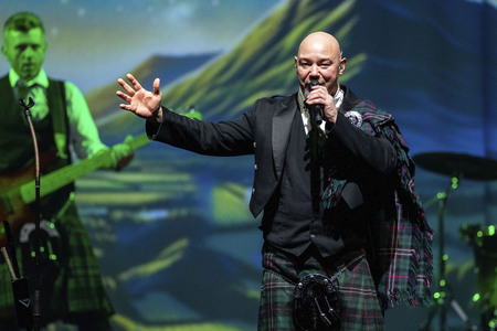 Tanzshow 'Cornamusa - World of Pipe Rock and Irish Dance' in Erf