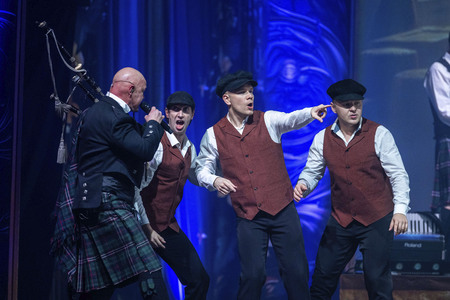 Tanzshow 'Cornamusa - World of Pipe Rock and Irish Dance' in Erf
