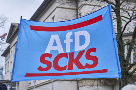 Bunt statt Braun-Demonstration in Hannover