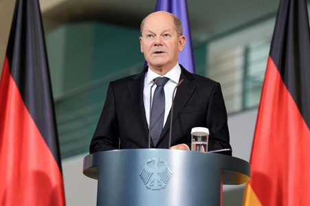 Pressestatement von Olaf Scholz und Reem Alabali-Radovan in Berlin