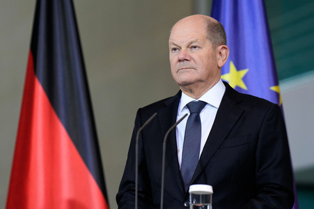 Pressestatement von Olaf Scholz und Reem Alabali-Radovan in Berlin