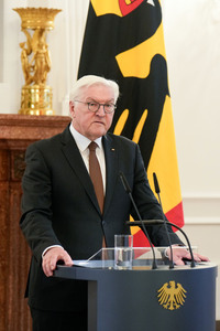 Übergabe der Wohlfahrtsbriefmarken in Berlin