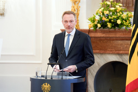 Übergabe der Wohlfahrtsbriefmarken in Berlin