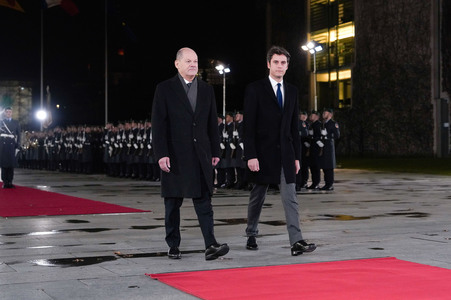 Empfang des französischen Premierministers im Kanzleramt in Berlin