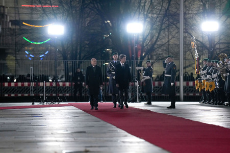 Empfang des französischen Premierministers im Kanzleramt in Berlin