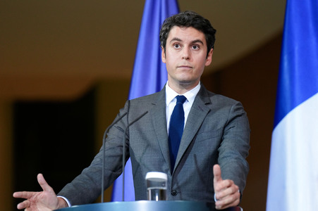 Empfang des französischen Premierministers im Kanzleramt in Berlin