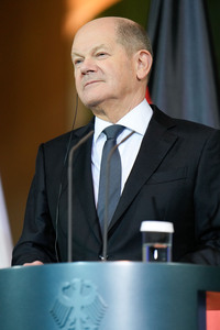 Empfang des französischen Premierministers im Kanzleramt in Berlin
