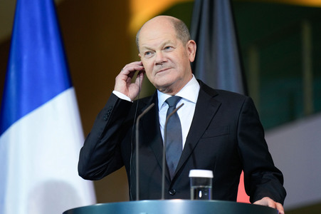 Empfang des französischen Premierministers im Kanzleramt in Berlin