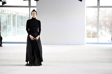 Dzhus Fashion Show auf der Berlin Fashion Week A/W 2024