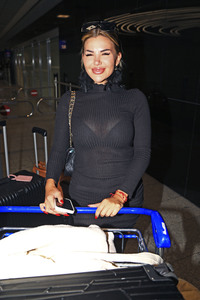 Rückkehr aus dem Dschungel-Camp 2024 auf dem Flughafen Frankfurt am Main