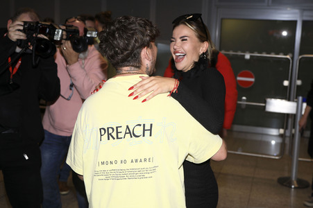 Rückkehr aus dem Dschungel-Camp 2024 auf dem Flughafen Frankfurt am Main