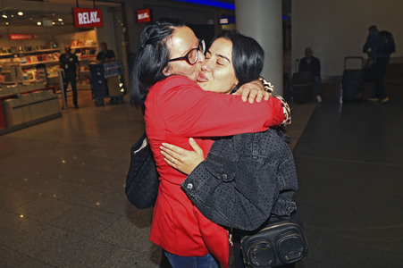 Rückkehr aus dem Dschungel-Camp 2024 auf dem Flughafen Frankfurt am Main