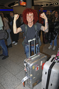 Rückkehr aus dem Dschungel-Camp 2024 auf dem Flughafen Frankfurt am Main