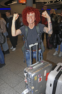 Rückkehr aus dem Dschungel-Camp 2024 auf dem Flughafen Frankfurt am Main