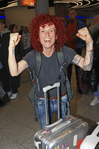 Rückkehr aus dem Dschungel-Camp 2024 auf dem Flughafen Frankfurt am Main