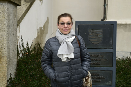 Gerichtsverhandlung von Julia Neigel im Sächsischen Oberverwaltungsgericht in Bautzen
