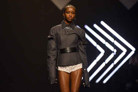 Rebekka Ruetz Fashion Show auf der Berlin Fashion Week A/W 2024