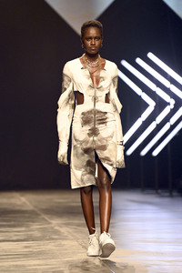 Rebekka Ruetz Fashion Show auf der Berlin Fashion Week A/W 2024