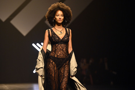 Rebekka Ruetz Fashion Show auf der Berlin Fashion Week A/W 2024