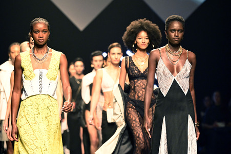 Rebekka Ruetz Fashion Show auf der Berlin Fashion Week A/W 2024