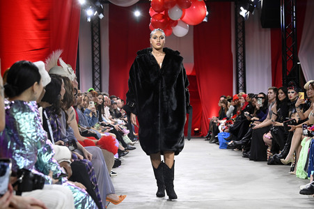 Marina Hoermanseder Fashion Show auf der Berlin Fashion Week A/W 2024