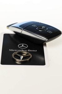 Symbolfoto Mercedes