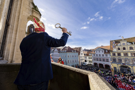 Sturm Karnevalisten auf das Rathaus in Erfurt