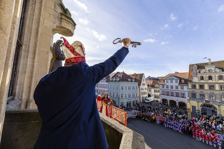 Sturm Karnevalisten auf das Rathaus in Erfurt