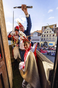 Sturm Karnevalisten auf das Rathaus in Erfurt