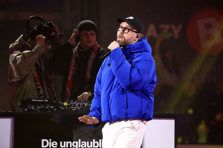 TV Show 'American Ice Football' in Mannheim