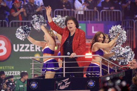 TV Show 'American Ice Football' in Mannheim