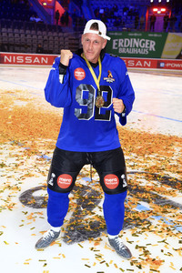 TV Show 'American Ice Football' in Mannheim