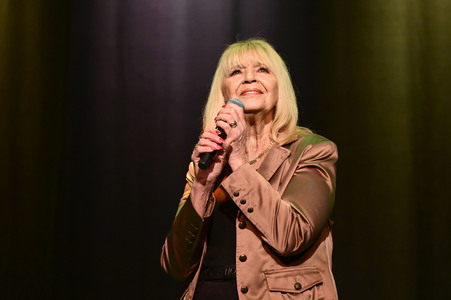 Konzert 'Musik ist unser Leben - Hit an Hit zu dritt' in Berlin