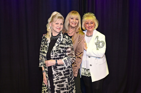 Konzert 'Musik ist unser Leben - Hit an Hit zu dritt' in Berlin