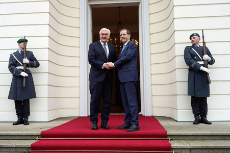 Empfang von Isaac Herzog im Schloss Bellevue in Berlin