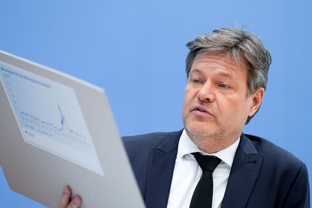 Bundespressekonferenz zur Vorstellung des Jahreswirtschaftsberichts 2024 in Berlin