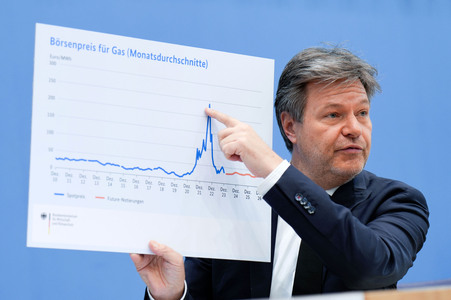 Bundespressekonferenz zur Vorstellung des Jahreswirtschaftsberichts 2024 in Berlin