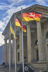 Beflaggung zum 2. Jahrestag des Kriegsbeginns in Hannover