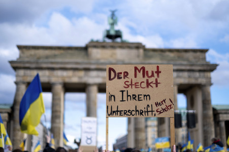 Demonstration zum 2. Jahrestag des Kriegsbeginns in Berlin